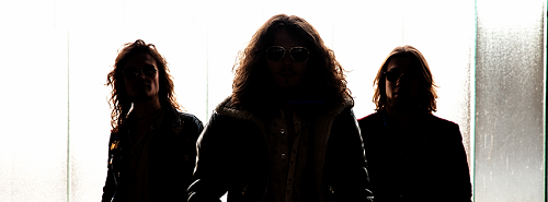 Red Machete Pic1 500